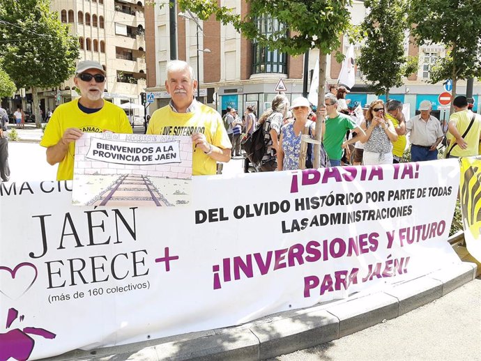 Protesta de la plataforma 'Jaén Merece Más'