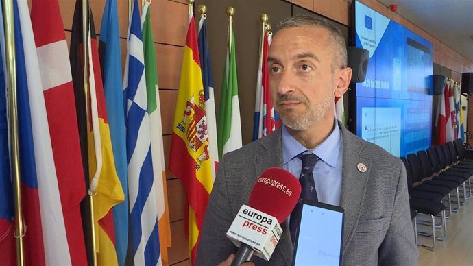 Murcia reclama a la UE que dé financiación directamente a las regiones que primero acogen inmigrantes