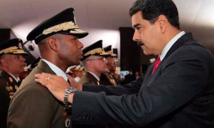 El ex jefe del SEBIN Ricardo Figuera y el presidente venezolano, Nicolás Maduro