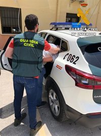 Detenido un joven en Almería acusado de agredir a golpes a un hombre en un local de ocio nocturno