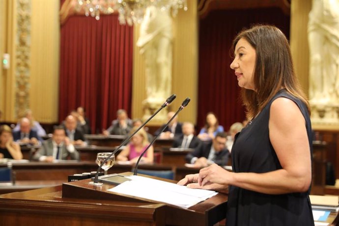 Francina Armengol durante el debate de investidura.