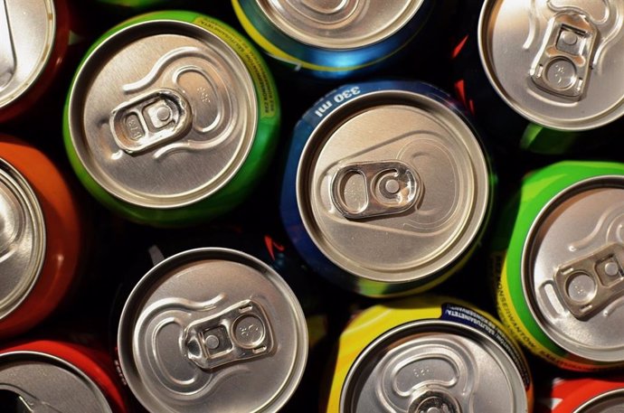 Latas de refrescos, bebidas