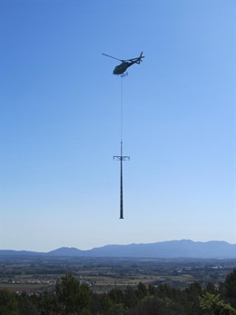 Helicóptero con apoyo aéreo de Endesa