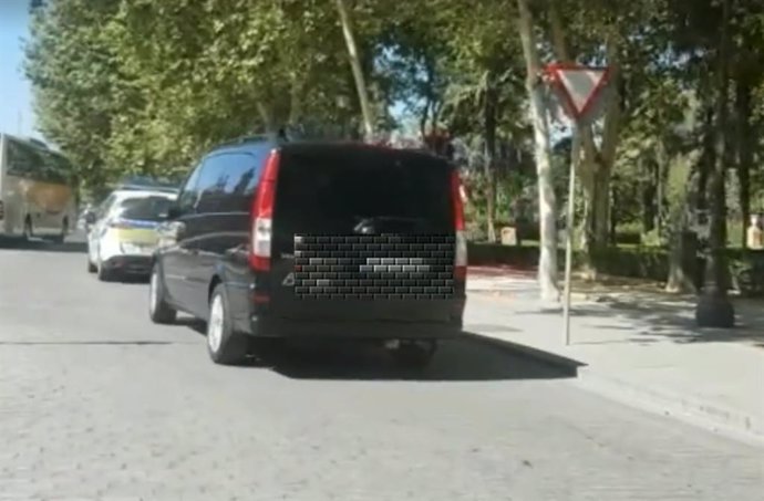 Transporte turístico no autorizado e inmovilizado por la Policía Local de Sevilla