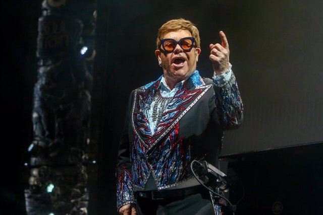 El músico británico Elton John actúa en el Wizink Center de Madrid