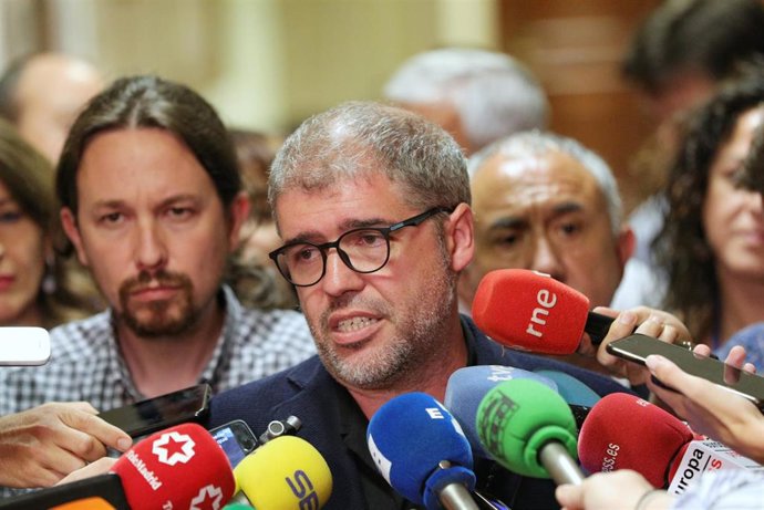 El secretario general de CCOO, Unai Sordo responde a los medios tras reunirse con el líder de Unidas Podemos, Pablo Iglesias