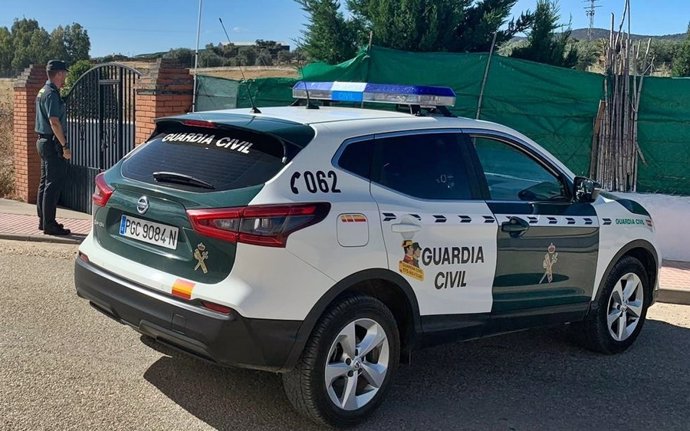 [Cáceres] Nota Prensa La Guardia Civil Detiene A Tres Personas Por La Comisión De Cinco Robos En Casas De Campo Y Naves De Santa Marta.