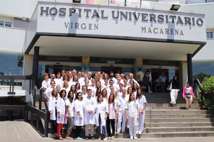 Miembros de la Unidad de Medicina Física y Rehabilitación del Hospital Universitario Virgen Macarena de Sevilla