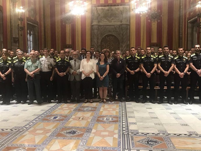 Ada Colau da la bienvenida a 139 nuevos agentes de la Guardia Urbana