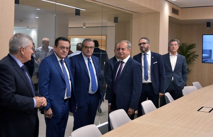 Imagen de la inauguración de la nueva sede de Aválam