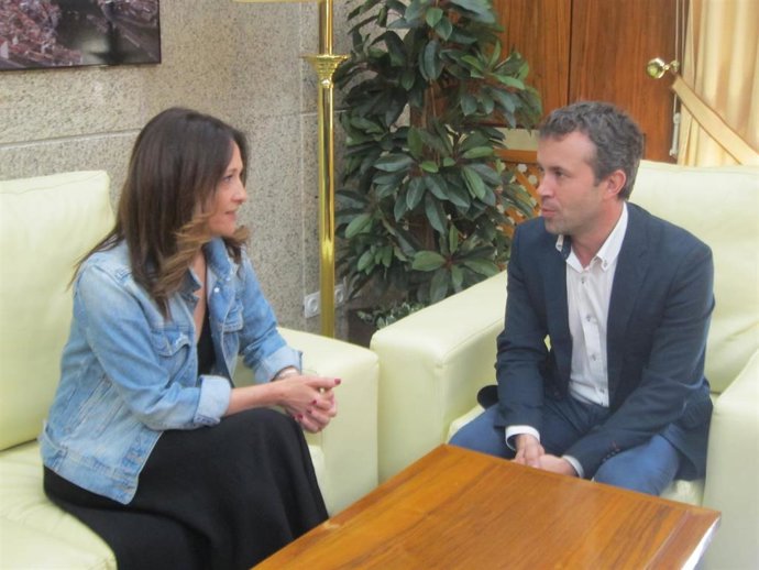 Encuentro entre el alcalde de Jaén, Julio millán, y la delegaga del Gobierno andaluz, Maribel Lozano