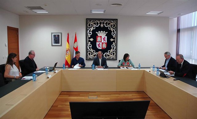 Primera reunión de la Mesa de las Cortes
