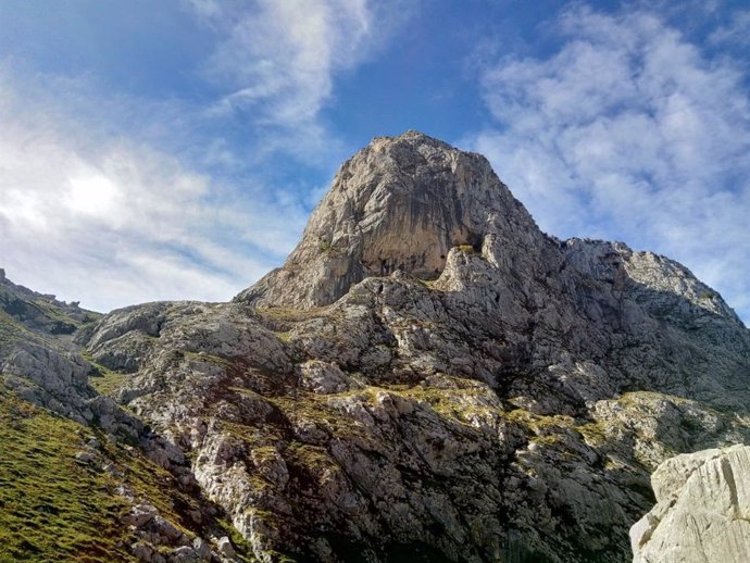 Senderismo y montañismo, cerca de Poncebos y Bulnes