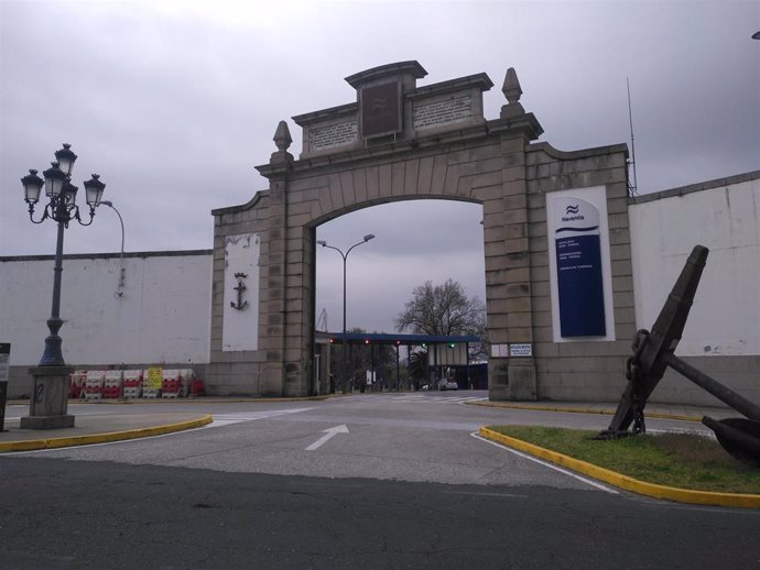 Entrada do estaleiro Navantia en Ferrol.