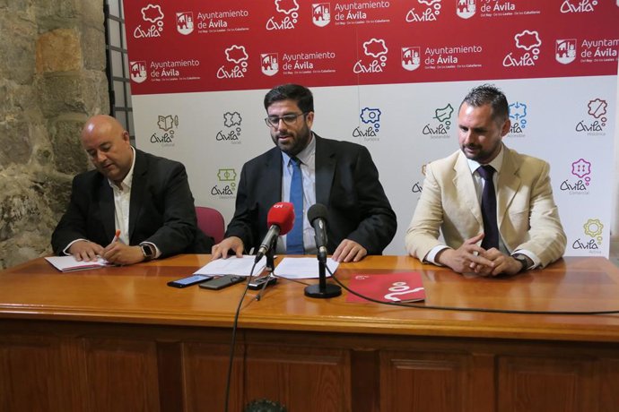 El alcalde de Ávila advierte de posible restricciones de agua en otoño por la "p