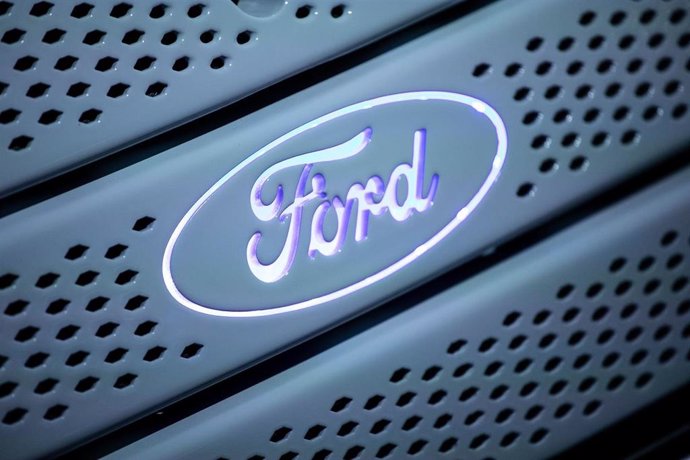 Ford anuncia que recortará 12.000 empleos en Europa para 2020, aunque no se pron