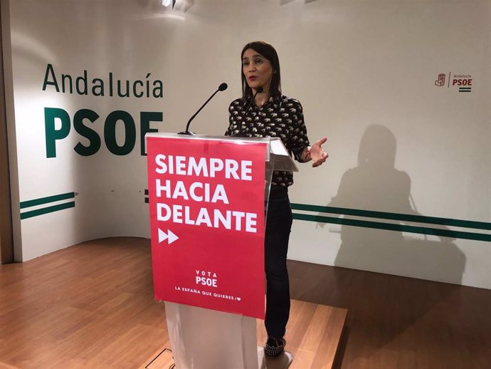 La secretaria de Política Municipal del PSOE de Granada, Olga Manzano