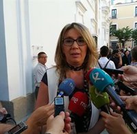 El PP dice que Extremadura presenta "señales de alarma" y necesita un presidente "con ganas", que no esté "en retirada"