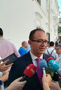 Cs apuesta por una legislatura en Extremadura "huyendo de la política de bandos" y en la que nadie "sobra"