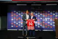 Llorente se presenta con el 14 de Rodri y seguro de que el Atlético va a "pelear por todos los títulos"