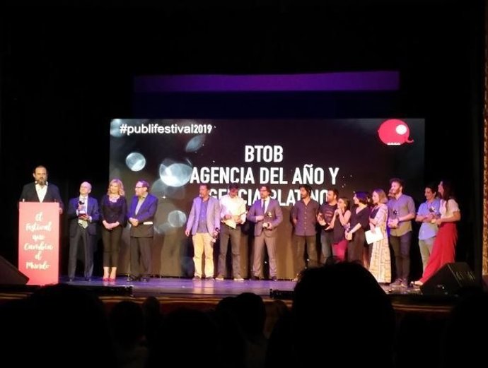 BTOB acaba de erigirse como mejor agencia de publicidad de España tras su rotundo éxito en el Publifestival, dondo logró los galardones de agencia del año, agencia platino y agencia más innovadora. BTOB, fundada en 2002, tiene como misión empoderar a la