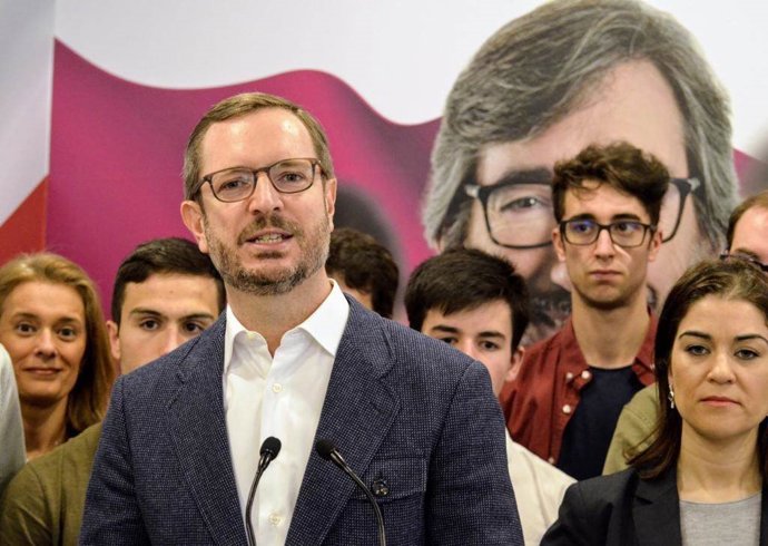 Np Pp Maroto Vitoria + Fotografías. Maroto: "Impulsaré Una Ley Nacional Para Defender El Euskera Sin Que Sea Una Barrera Para Acceder A Un Empleo Público En La Administración Vasca"