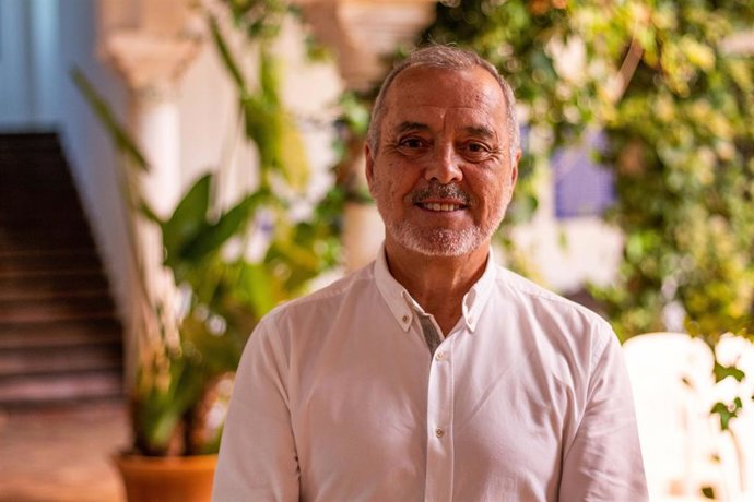 El periodista Tom Martín Benítez, en los cursos de verano de la UPO. Foto de archivo