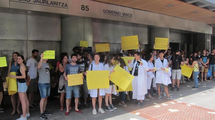 Asamblea de Predoctorales pide a UPV/EHU que aplique las subidas salariales del Estatuto del Personal Investigador