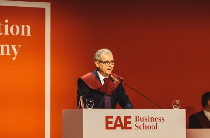 El presidente de Inditex, Pablo Isla, durante su discurso en la EAE Business School