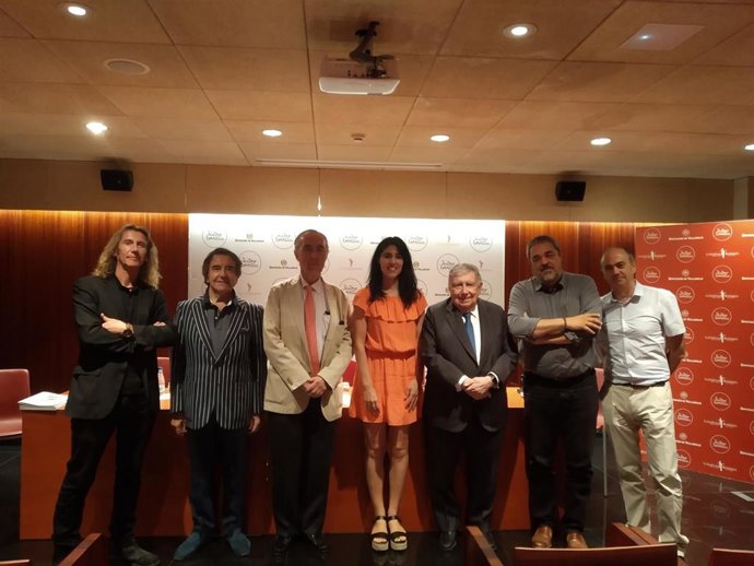 El poeta burgalés Ilia Galán, ganador del Premio Internacional de Poesía José Zorrilla