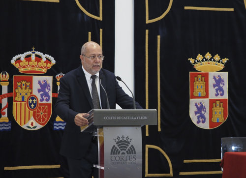 Firma de acuerdo de gobierno en Castilla y León entre PP y Ciudadanos