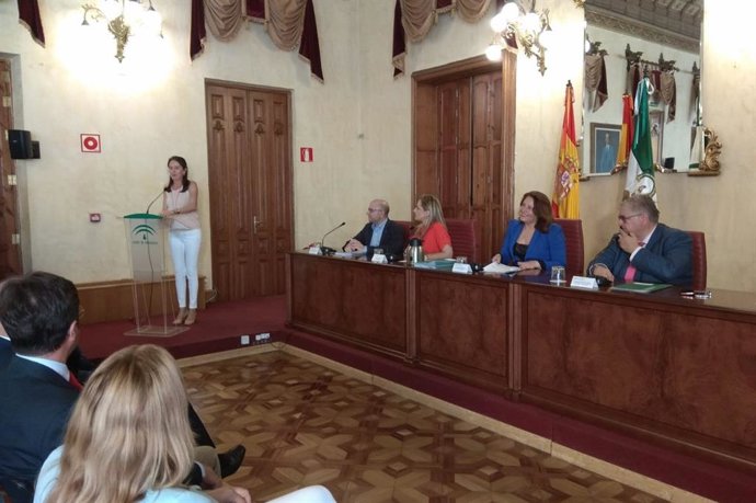 La Junta implantará nuevos controles en las explotaciones agrarias y en el trans