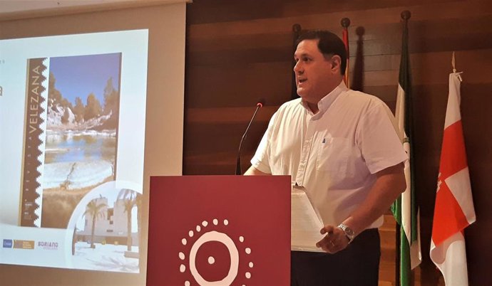 Presentación de la Revista Velezana