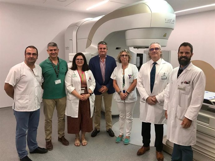 El delegado de Salud de Almería visita las obras del Hospital Materno-Infantil