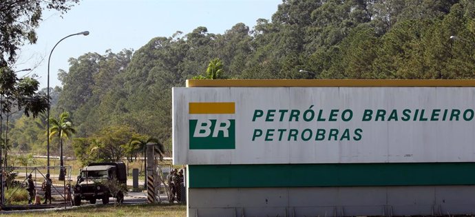 Army officers take position near the entrance to Petrobras Henrique Lage Refinery in Sao Jose dos Campos