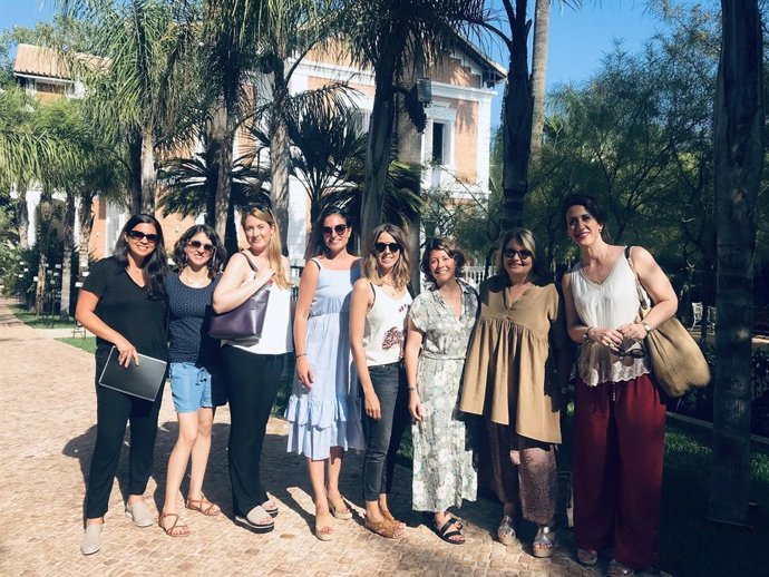 Encuentro con un grupo de profesionales de Ovation