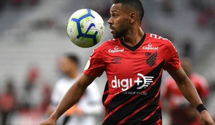 Fútbol.- El Atlético anuncia un principio de acuerdo por el lateral brasileño Re