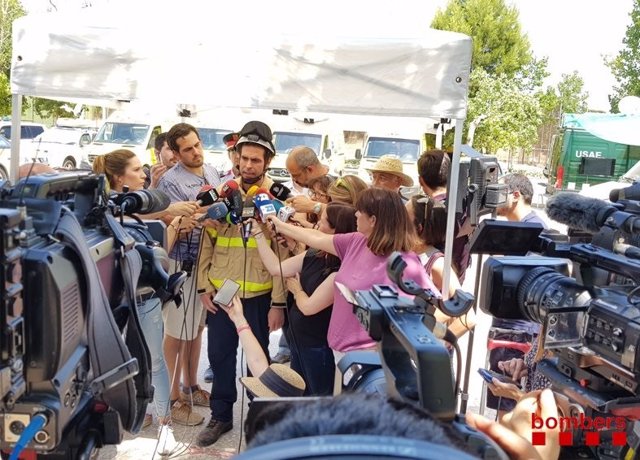 AMP.- Incendios.- Buch prevé que este sábado se estabilice el fuego en La Ribera d'Ebre (Tarragona)