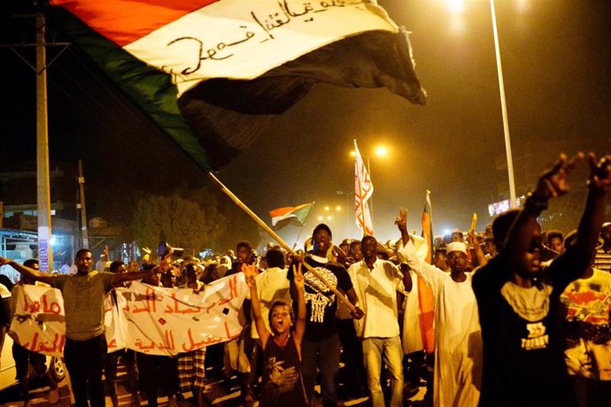 Manifestación en Jartum contra la Junta Militar sudanesa