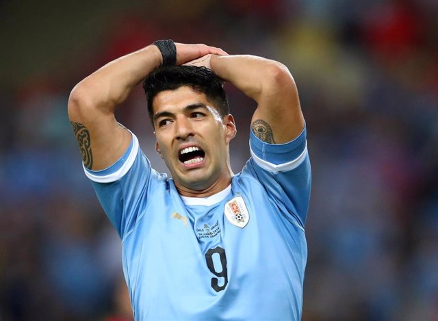 Luis Suárez lamenta el error en los penaltis con Uruguay