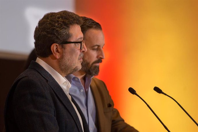 En Sevilla, rueda de prensa del presidente de VOX, Santiago Abascal, y del candidato de VOX a la Presidencia de la Junta, Francisco Serrano.   