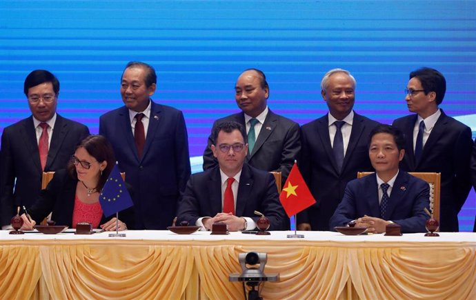 Firma del Acuerdo de Libre Comercio UE-Vietnam en Hanói