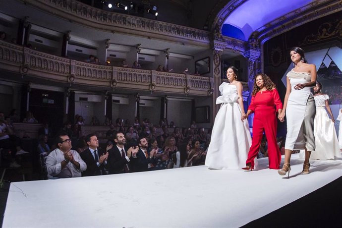 El alcalde de Almería, Ramón Fernández-Pacheco, y el presidente de Diputación de Almería, Javier A. García, en la 'Costa de Almería Fashion Week'