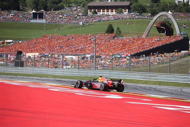 30 June 2019, Austria, Spielberg: Dutch Formula One driver Max Verstappen of Red Bull Racing competes in the 2019 Grand Prix of Austria race at the Red Bull Ring. Photo: Georg Hochmuth/APA/dpa