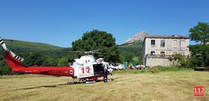 Evacuado en helicóptero a Valdecilla tras sufrir un accidente con un tractor