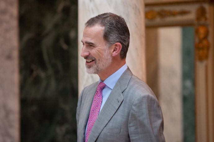 El Rey Felipe VI durante su audiencia con el presidente de la patronal catalana Foment del Treball.