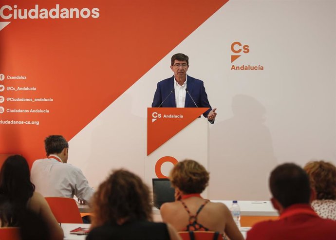 En Sevilla, rueda de prensa del líder de Ciudadanos (Cs) en Andalucía y vicepresidente de la Junta de Andalucía, Juan Marín, antes de participar en el Comité Autonómico. En la sede de Cs Andalucía (C/ Santo Domingo de la Calzada, 3).