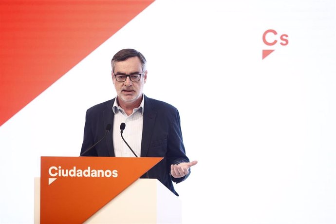 El secretario general de Ciudadanos, José Manuel Villegas, ofrece declaraciones a los medios de comunicación tras la reunión del Comité Permanente de Ciudadanos en la sede del partido.