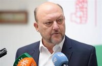 PSOE-A, PP-A y Adelante incluyen perfiles políticos para la RTVA y Cs y Vox del sector de la comunicación