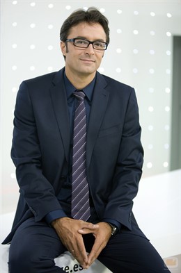 El periodista Marcos López, hasta ahora presentador de los informativos de TVE en fin de semana, sustituirá a Pepa Bueno al frente de los informativos en 'prime time' en la cadena pública, tras la marcha de la periodista a la Cadena Ser